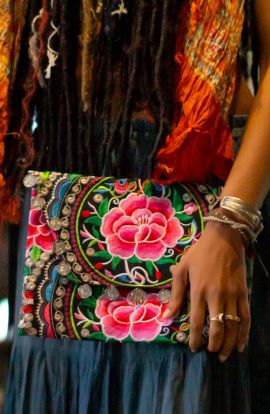 Kimmi Clutch - Rose